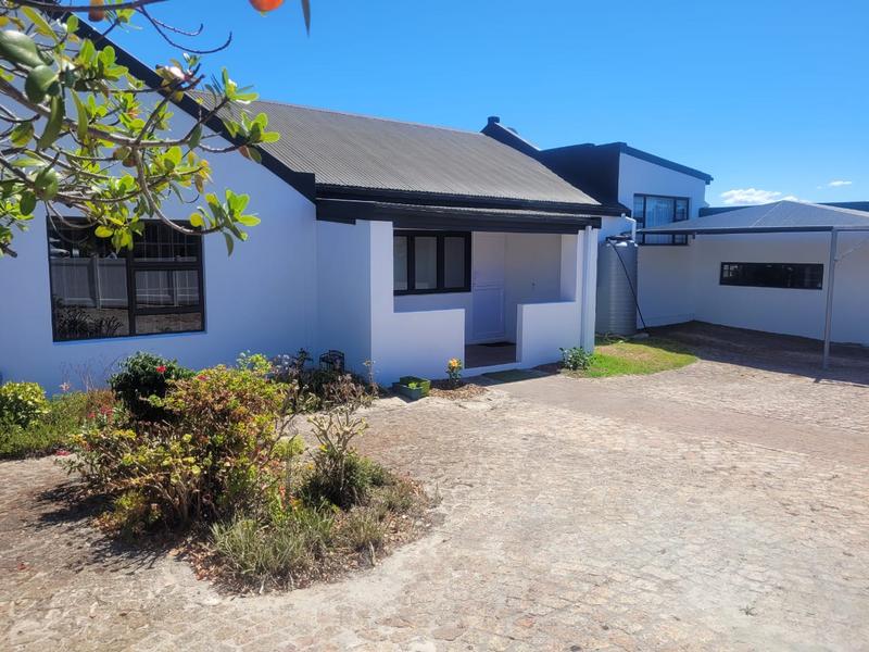 4 Bedroom Property for Sale in Kleinbaai Western Cape